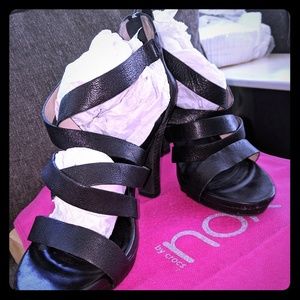 You by Crocs Sz 8 heels